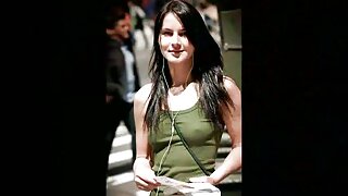 MILF سیکسی ویڈیو سیکسی میلانیا منرو اور نوعمر کترینا کی تین طرفہ گرم
